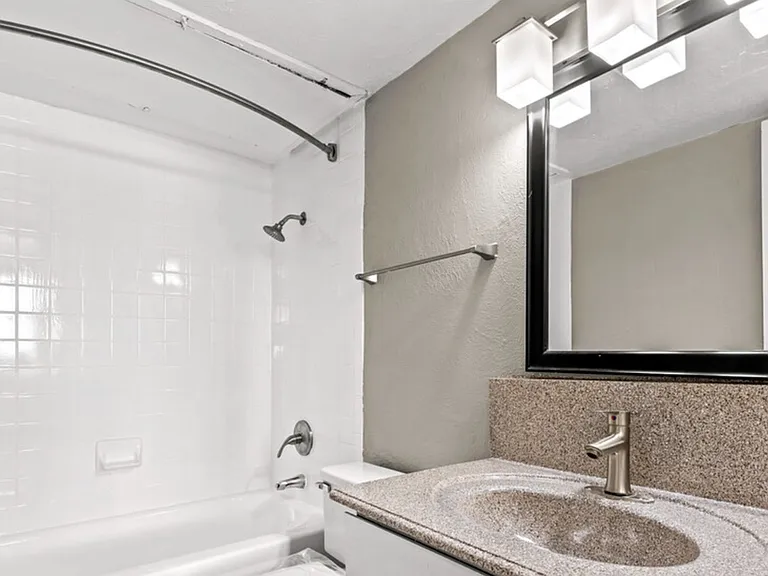 Pecan Tree Bathroom