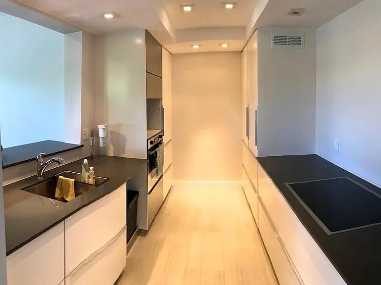 1200 SW 12th St #316 — Photo 6