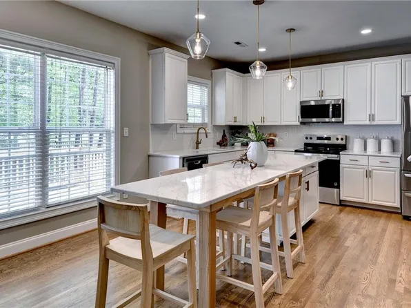 4032 Thorngate Dr, Williamsburg, VA 23188