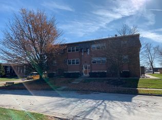 723 Fairmont Dr #1C, Bloomington, IL 61704