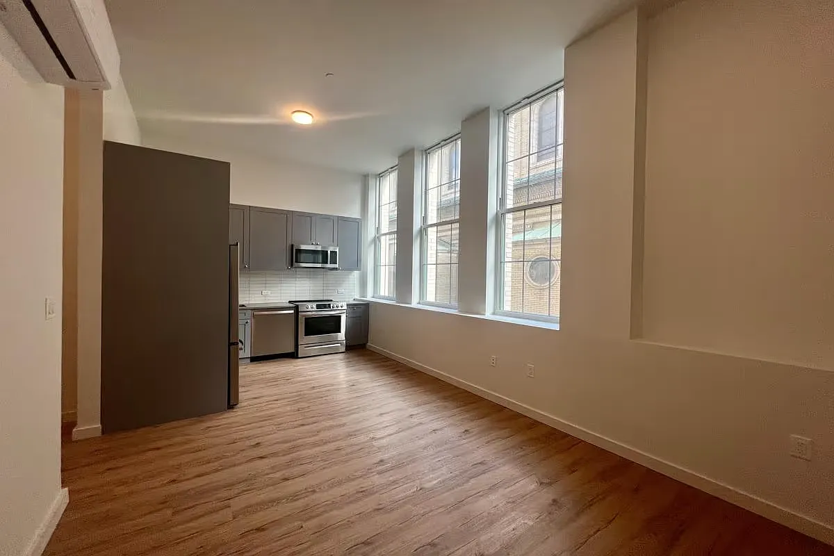991 Saint Johns Place — Photo 2