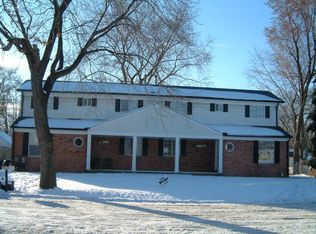 1008 Larchwood Ave, Troy, MI 48083