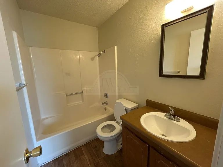 2108 Carousel Dr — Photo 21