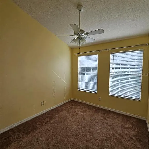 2927 Pointeview Dr — Photo 16