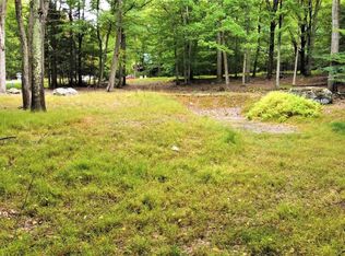 121 Estates Rd, Greentown, PA 18426