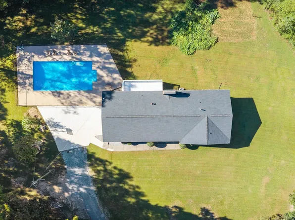1116 Indian Creek Rd, Bowdon, GA 30108