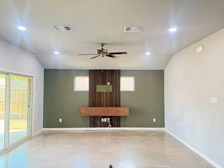 1459 Dryden Ave — Photo 6