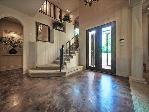5th image of 12 Tiburon Dr