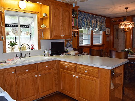 4th image of 3597 Westover Dr