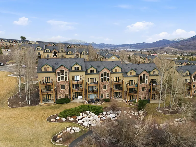 3555 N Fox Run Dr #303 — Photo 28