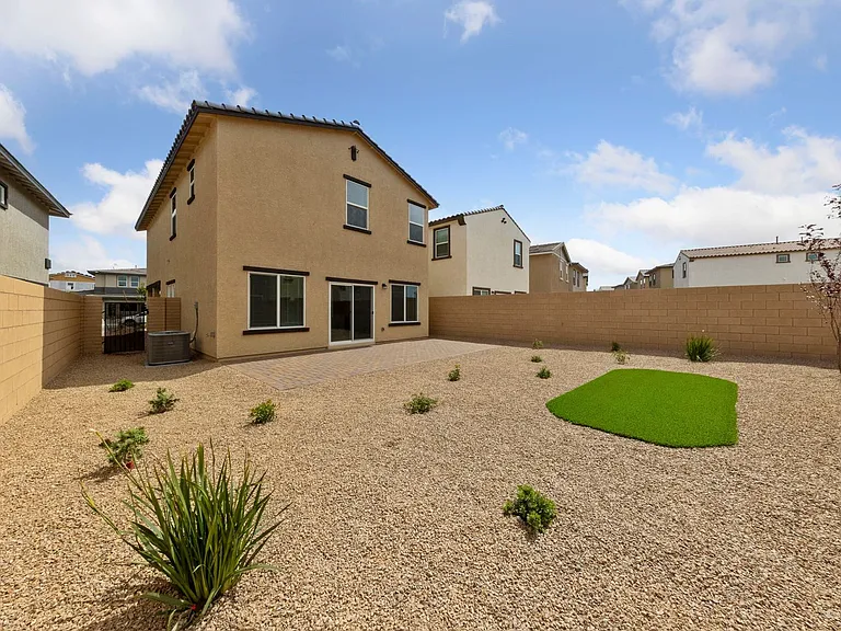 412 Canary Song Dr — Photo 32