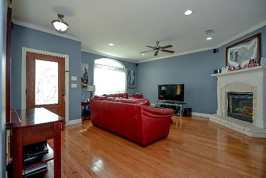 2nd image of 4012 Pomel Dr