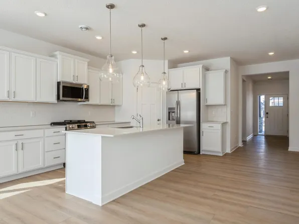 4725 218th St W, Farmington, MN 55024