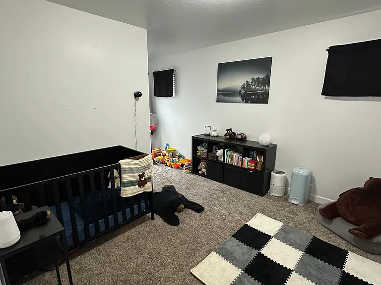 48 N Monitor Row — Photo 11
