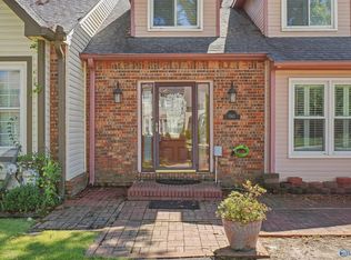 1563 River Bend Pl SE, Decatur, AL 35601