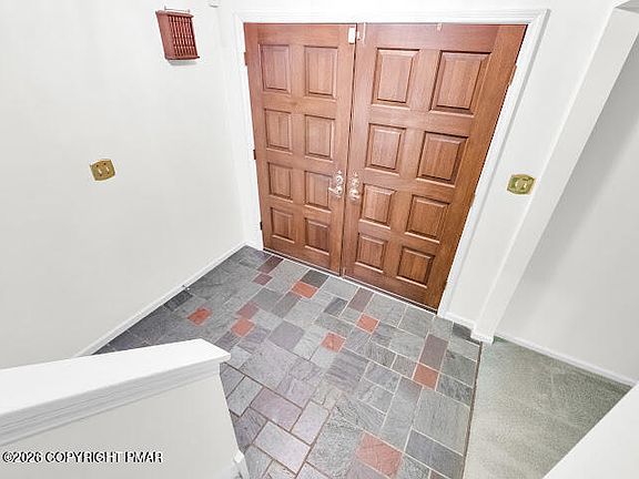 5th image of 5333 Hickory Cir
