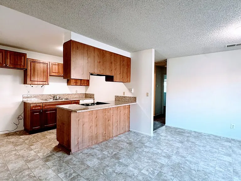 4136 Oberon Ave — Photo 5