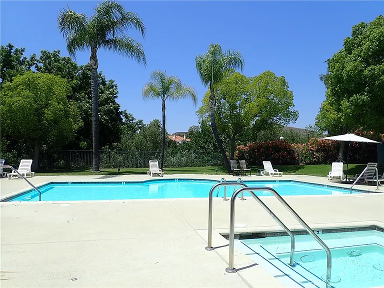 4201 Las Virgenes Rd #121 — Photo 3