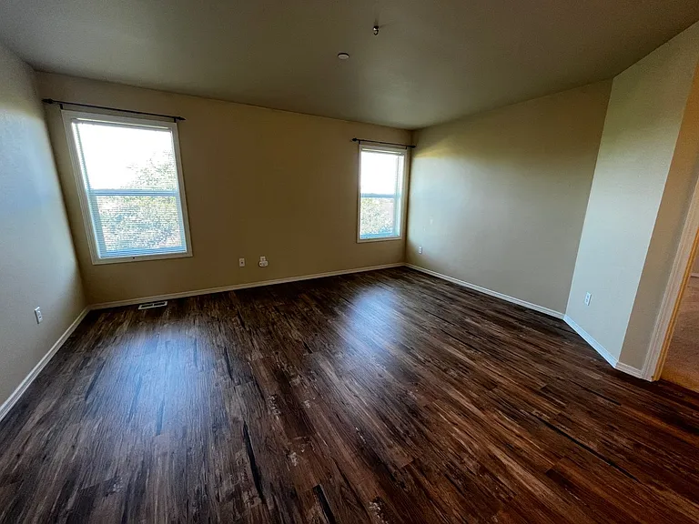 1391 Foreman Rd — Photo 14