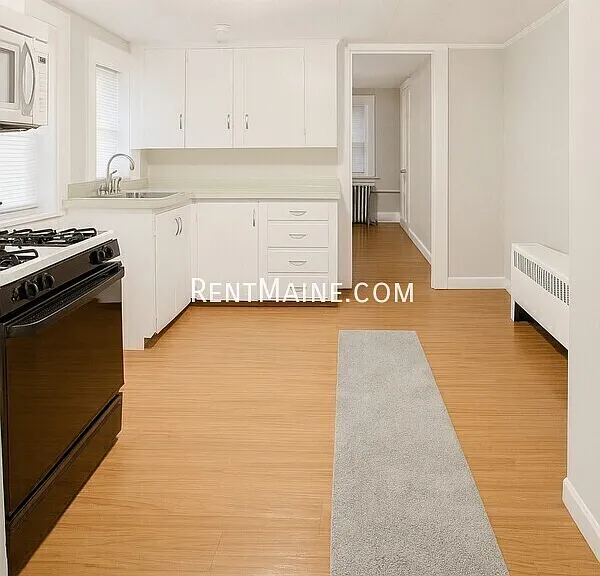 409 4th St #5 — Photo 1