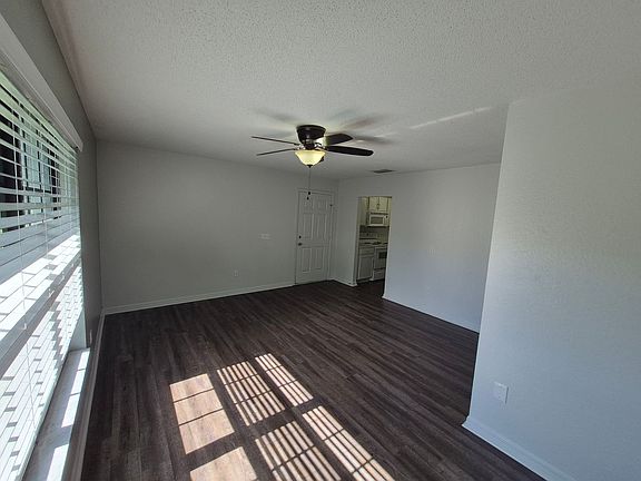 4th image of 3726 Cleveland Heights Blvd #41