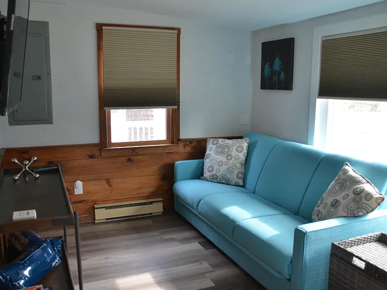 28 Pine Point Rd — Photo 7