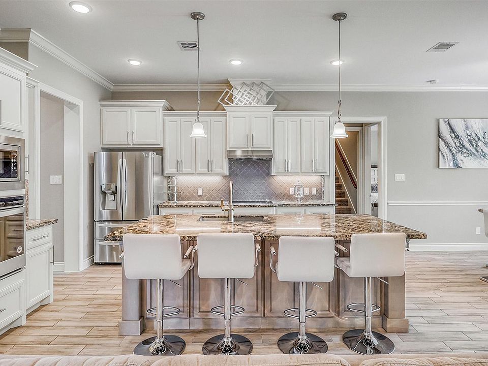 1st image of 2111 Geronimo Ln