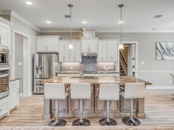 2111 Geronimo Ln, Rosenberg, TX 77471