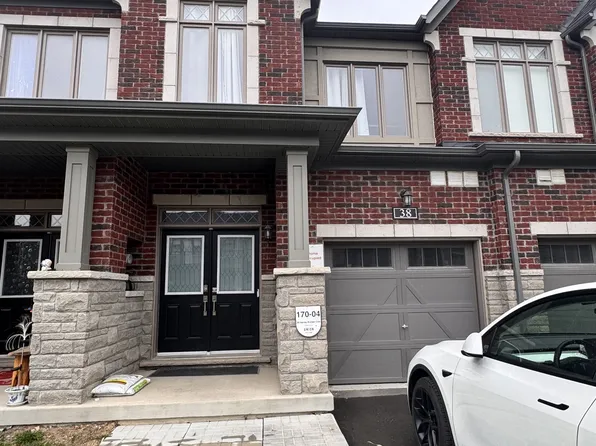38 Harvey Bunker Cres, Markham, ON L6C 3K3