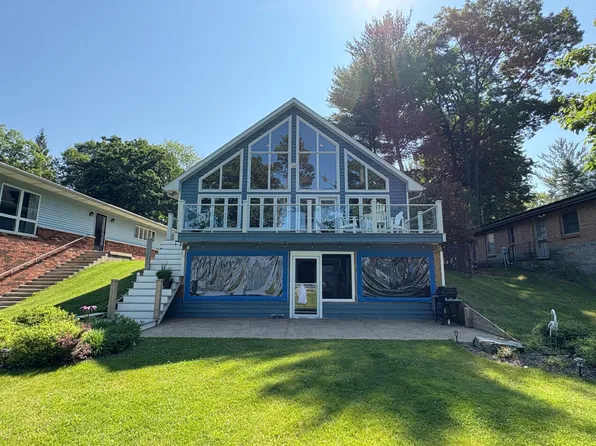 169 Pine Bluffs Rd, Roscommon, MI 48653