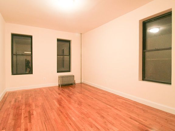 4th image of 3206 29th St APT 4K