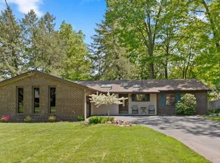 2428 Brookshire Dr, Niskayuna, NY 12309