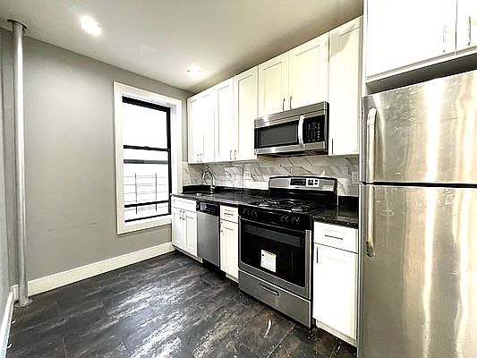 4th image of 209 Wadsworth Ave #55