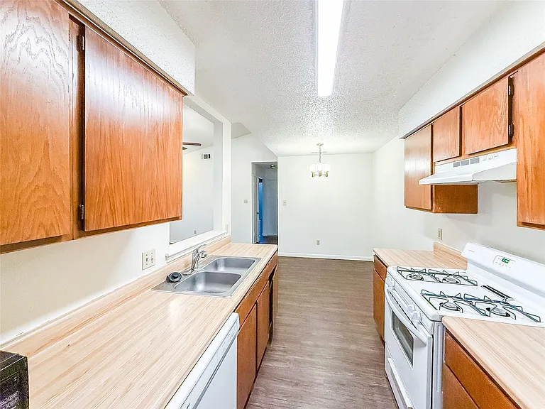 2014 Alex Ave #B — Photo 7