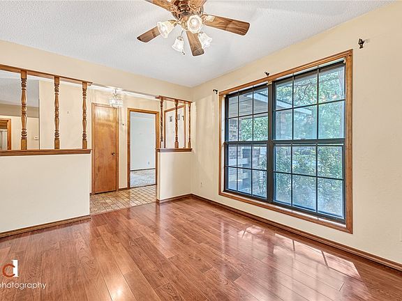 2nd image of 709 Kingswood Dr