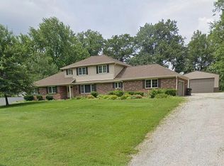 2250 Viehe Dr, Evansville, IN 47725