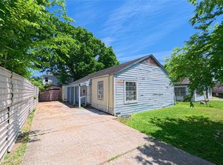 8215 Woodward St, Houston, TX 77051