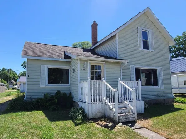 4221 Vine St, Brown City, MI 48416
