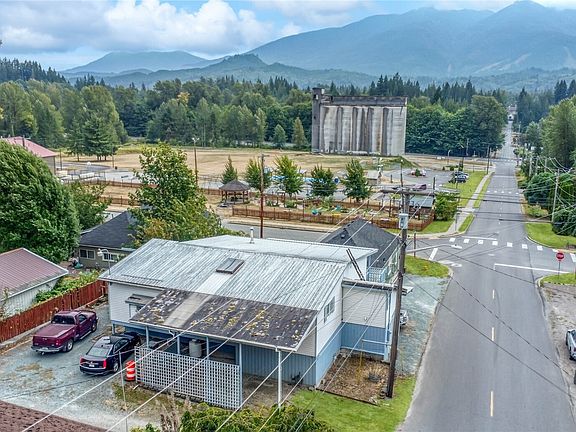 5th image of 45337 Main Street