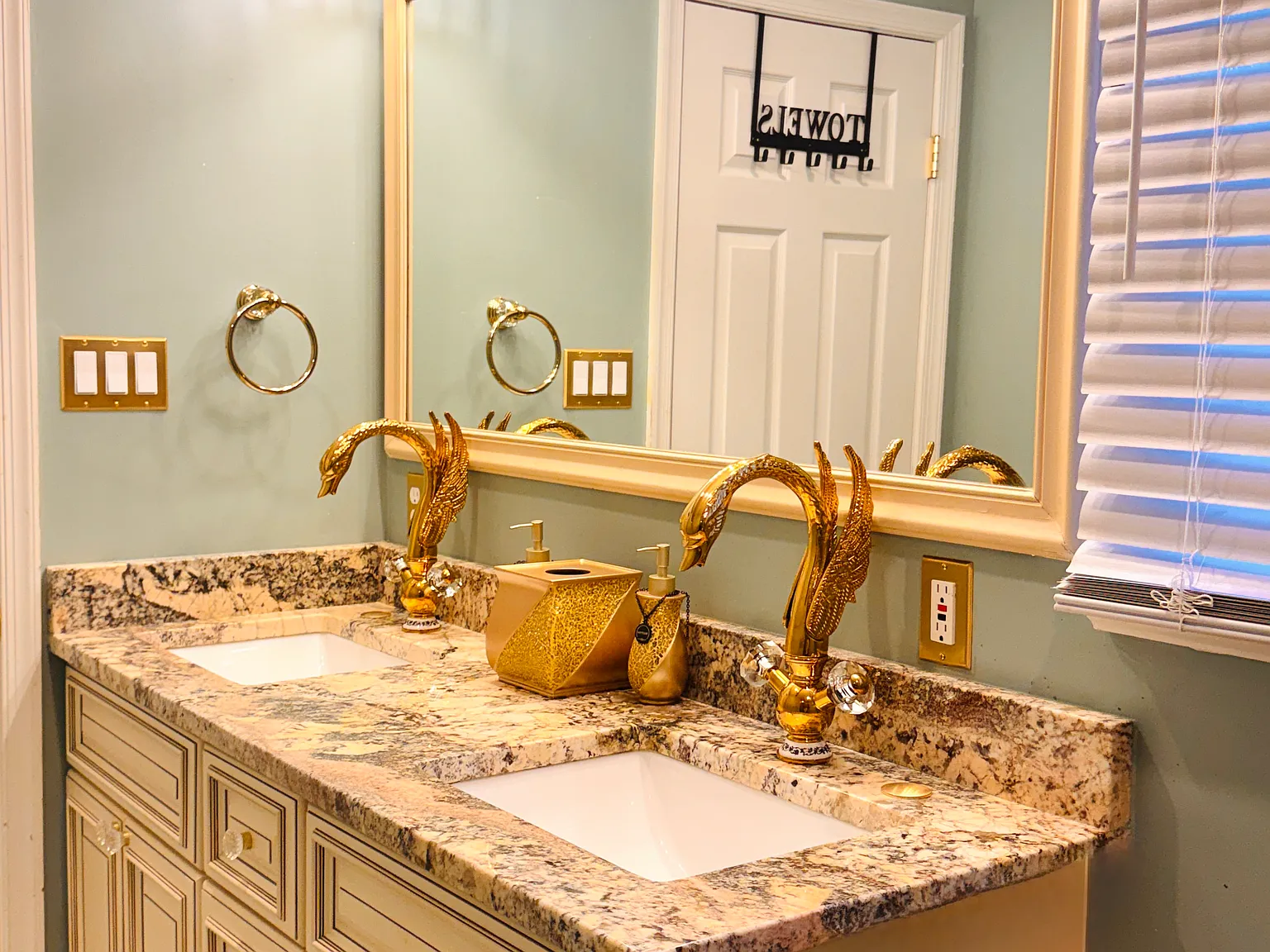 7827 Friars Ct — Photo 3