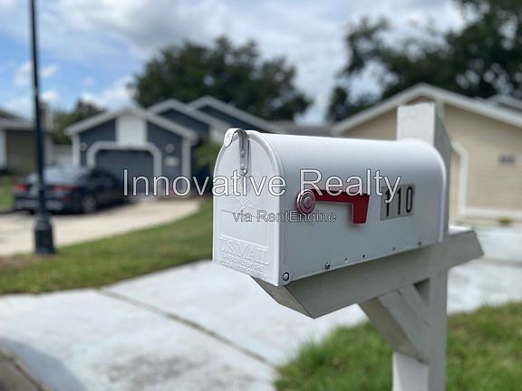 5th image of 110 Cobblestone Way