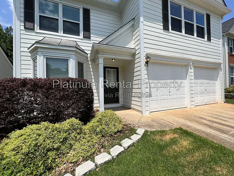 2813 Priestcliff Dr SE — Photo 2