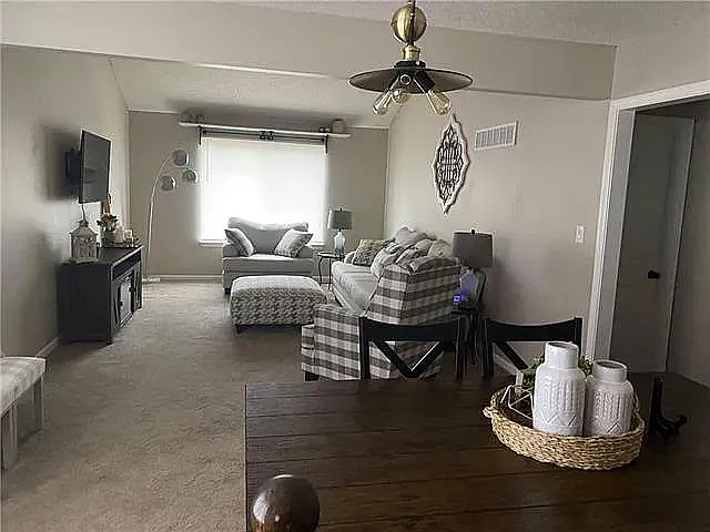 319 NW Gibson Rd — Photo 5
