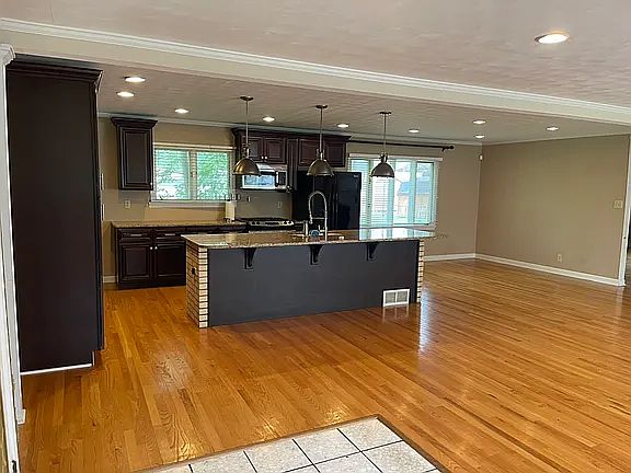 1st image of 4804 Orleans Dr