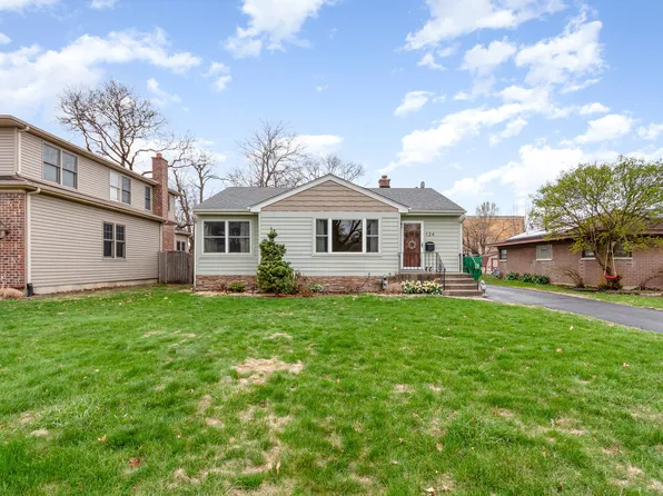 124 S Charlotte St, Lombard, IL 60148