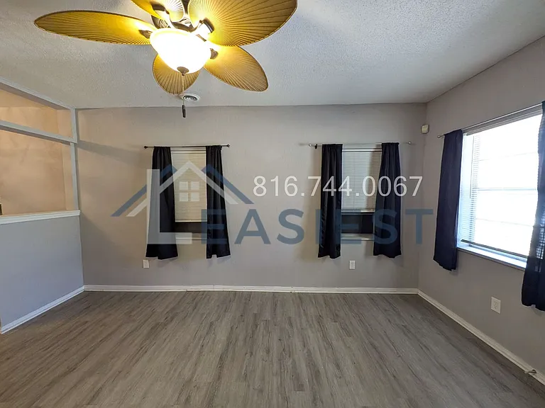 1231 Indiana Ave — Photo 3