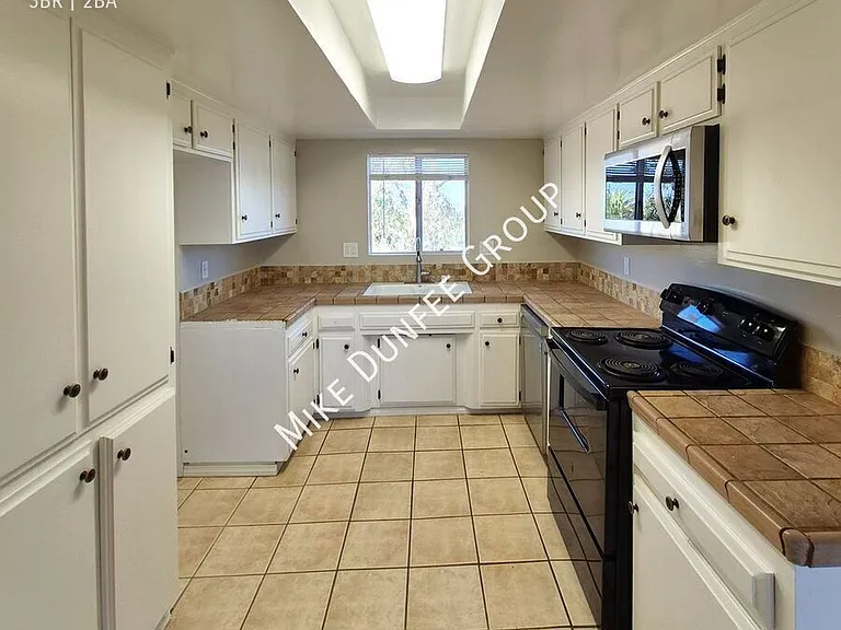 2699 E 20th St #D — Photo 8