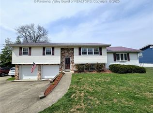 2018 Mount Vernon Rd, Hurricane, WV 25526