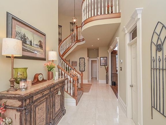 5th image of 1215 Plantation Dr