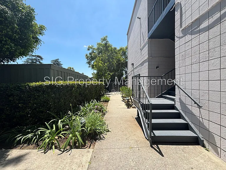 Oakland Summit — Photo 30